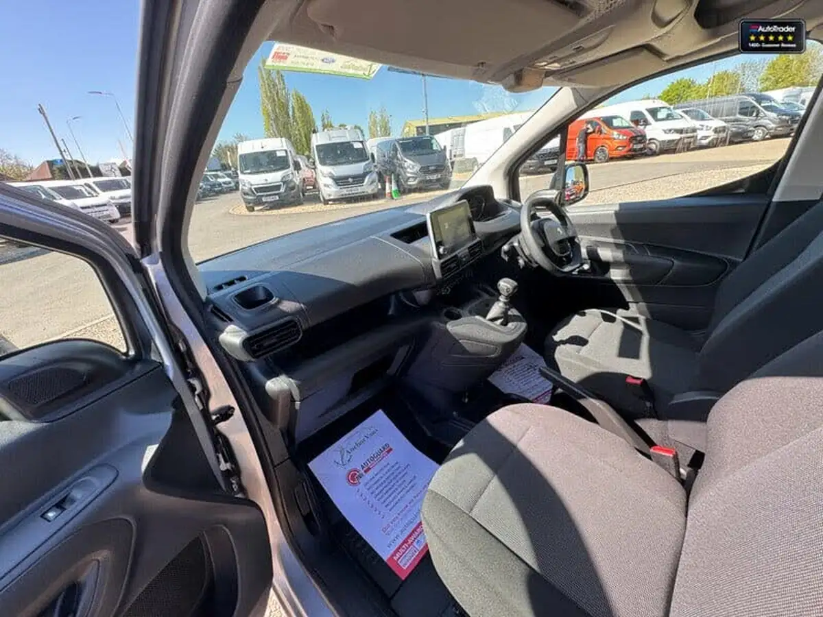 2024-peugeot-partner-15-bluehdi-950-professional-premium-100pseu6d-big-12