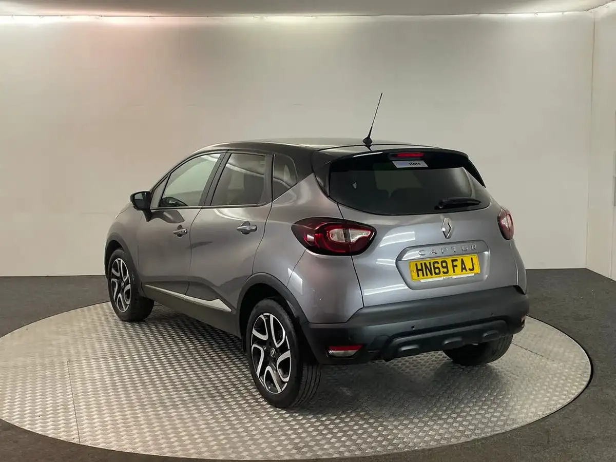2019-renault-captur-09-tce-iconic-big-7