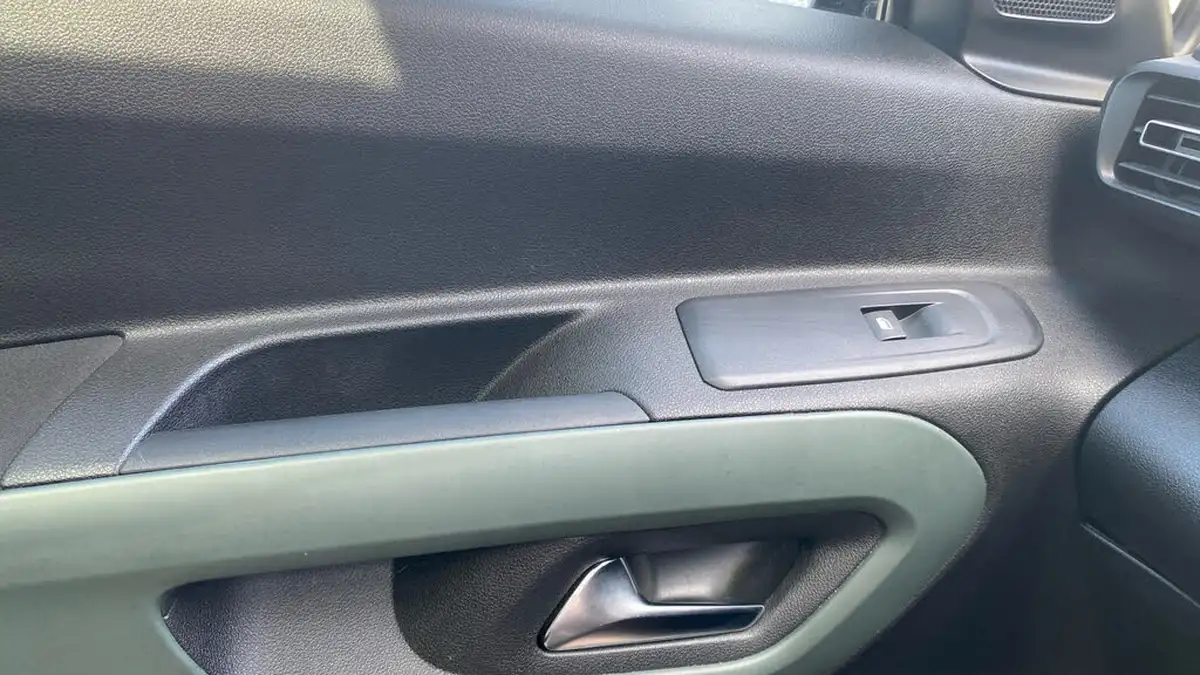 2020-citroen-berlingo-15bluehdi-flair-xtr-m-size-100ps-big-40
