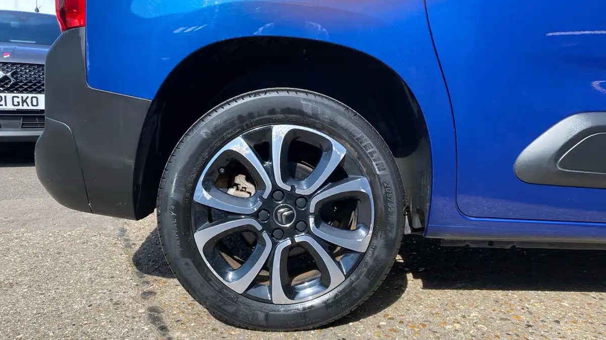 2020-citroen-berlingo-15bluehdi-flair-xtr-m-size-100ps-big-16
