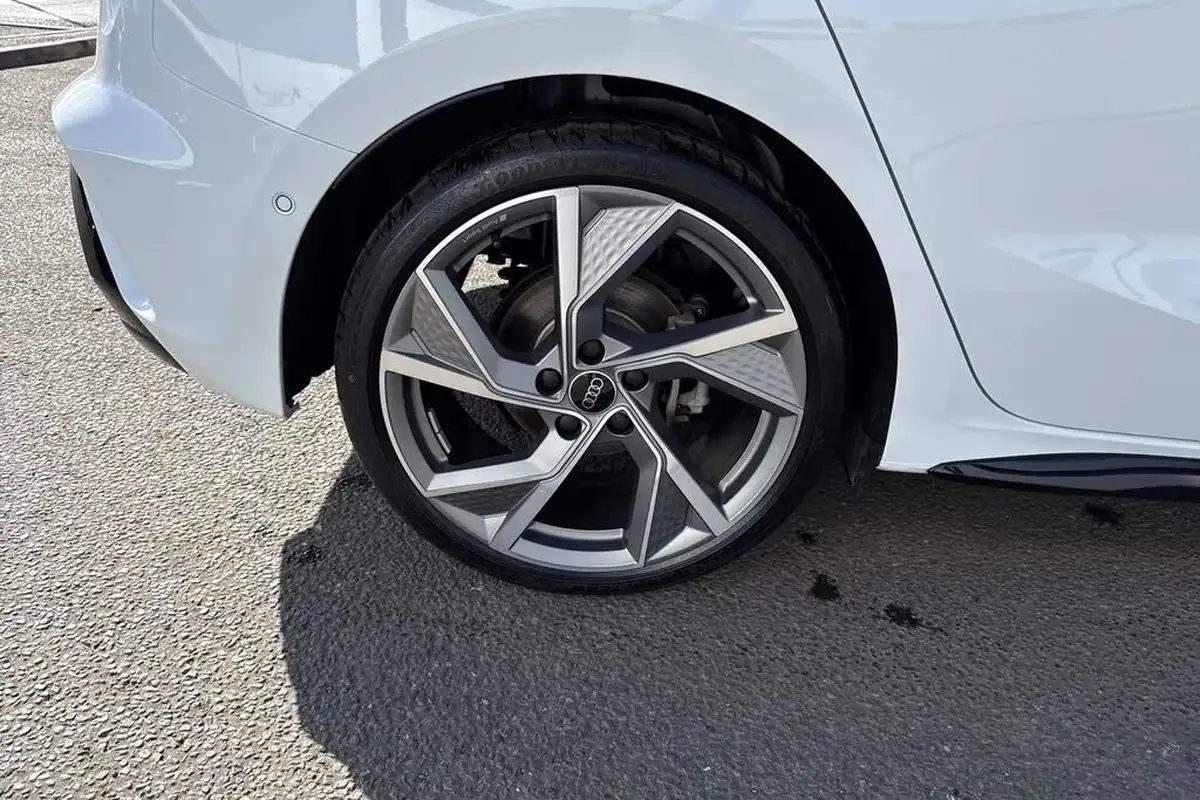 2024-audi-a3-15-35-tfsi-black-edition-sportback-5d-big-10