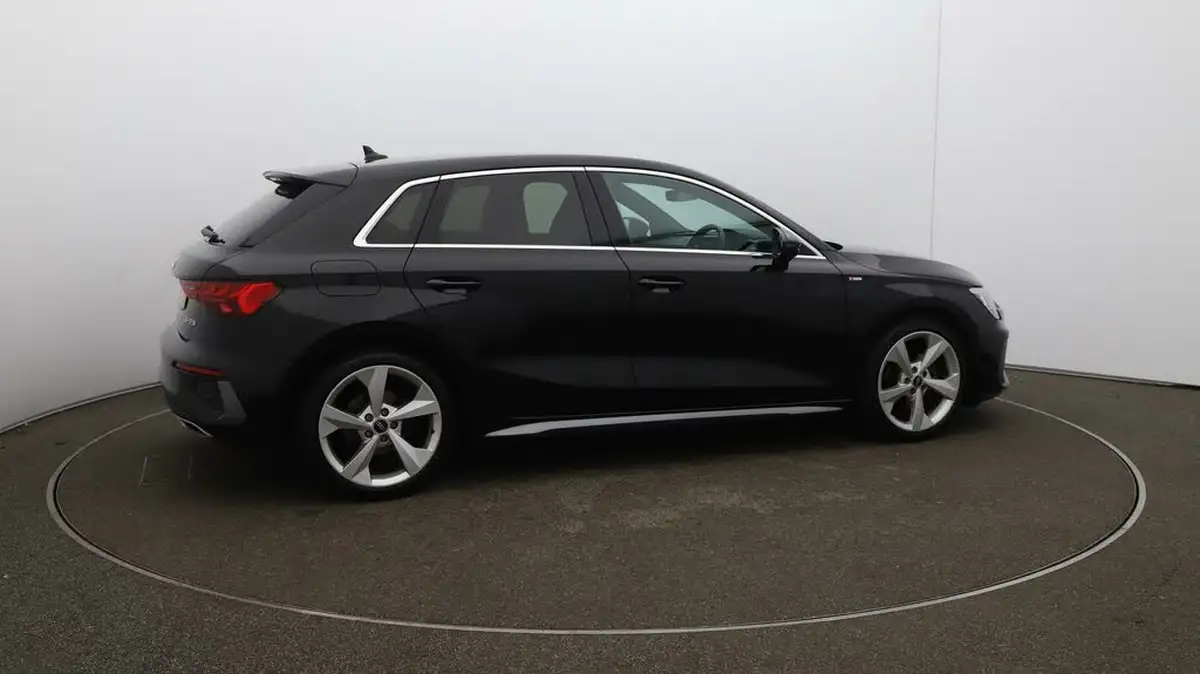 2023-audi-a3-15-35-tfsi-s-line-sportback-5d-big-44