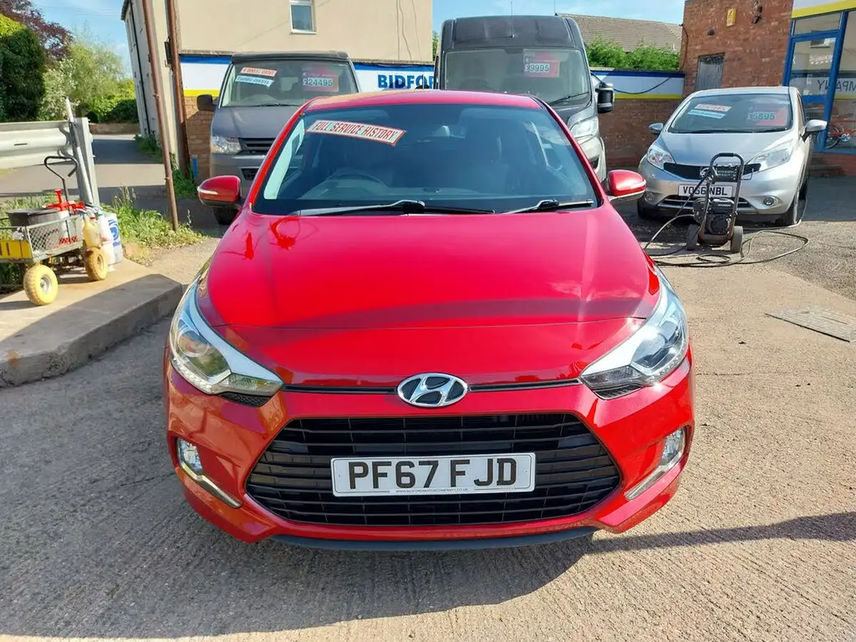 2018-hyundai-i20-10-t-gdi-se-coupe-3d-big-2