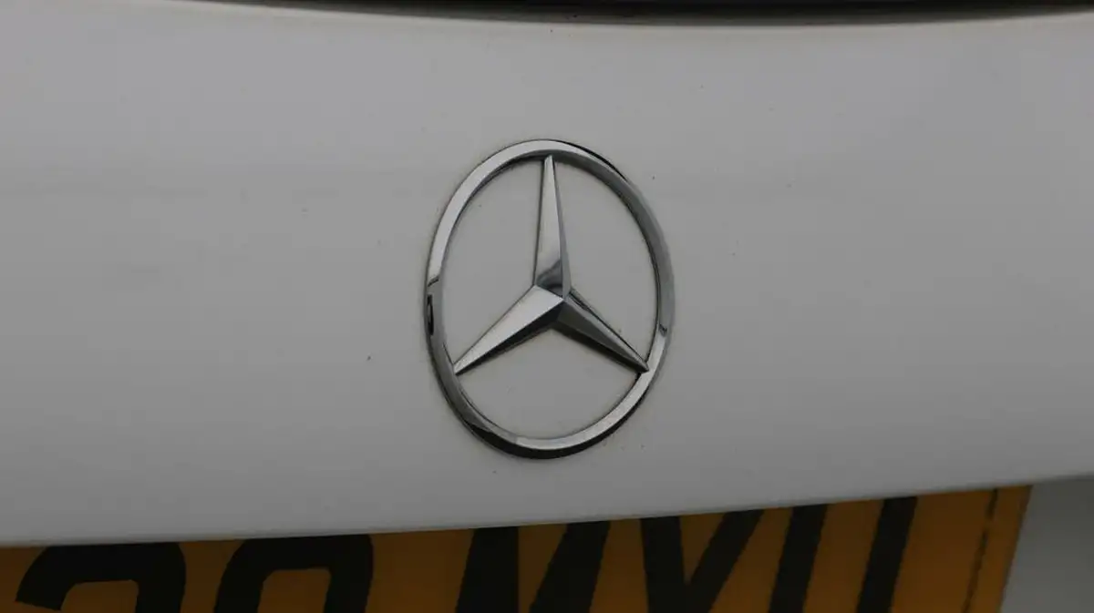 2020-mercedes-benz-a-class-13-a200-amg-line-hatchback-5d-7g-dct-big-20