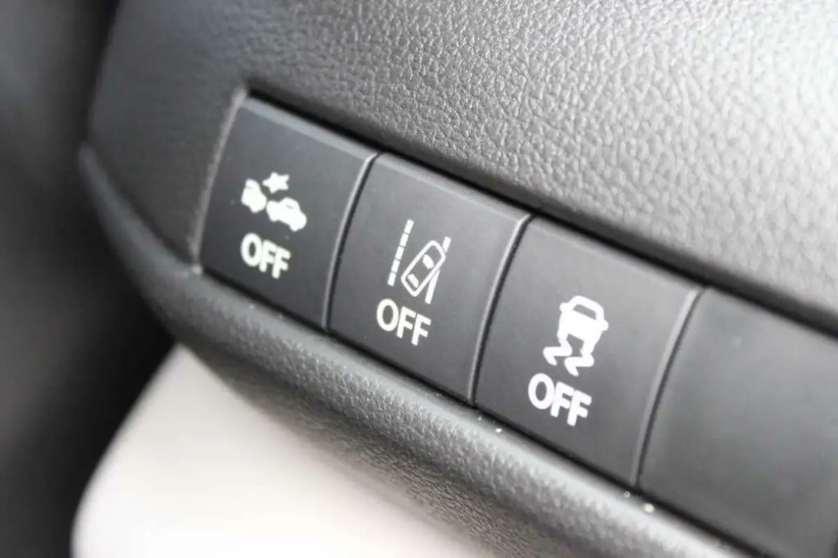 2024-suzuki-swift-big-31