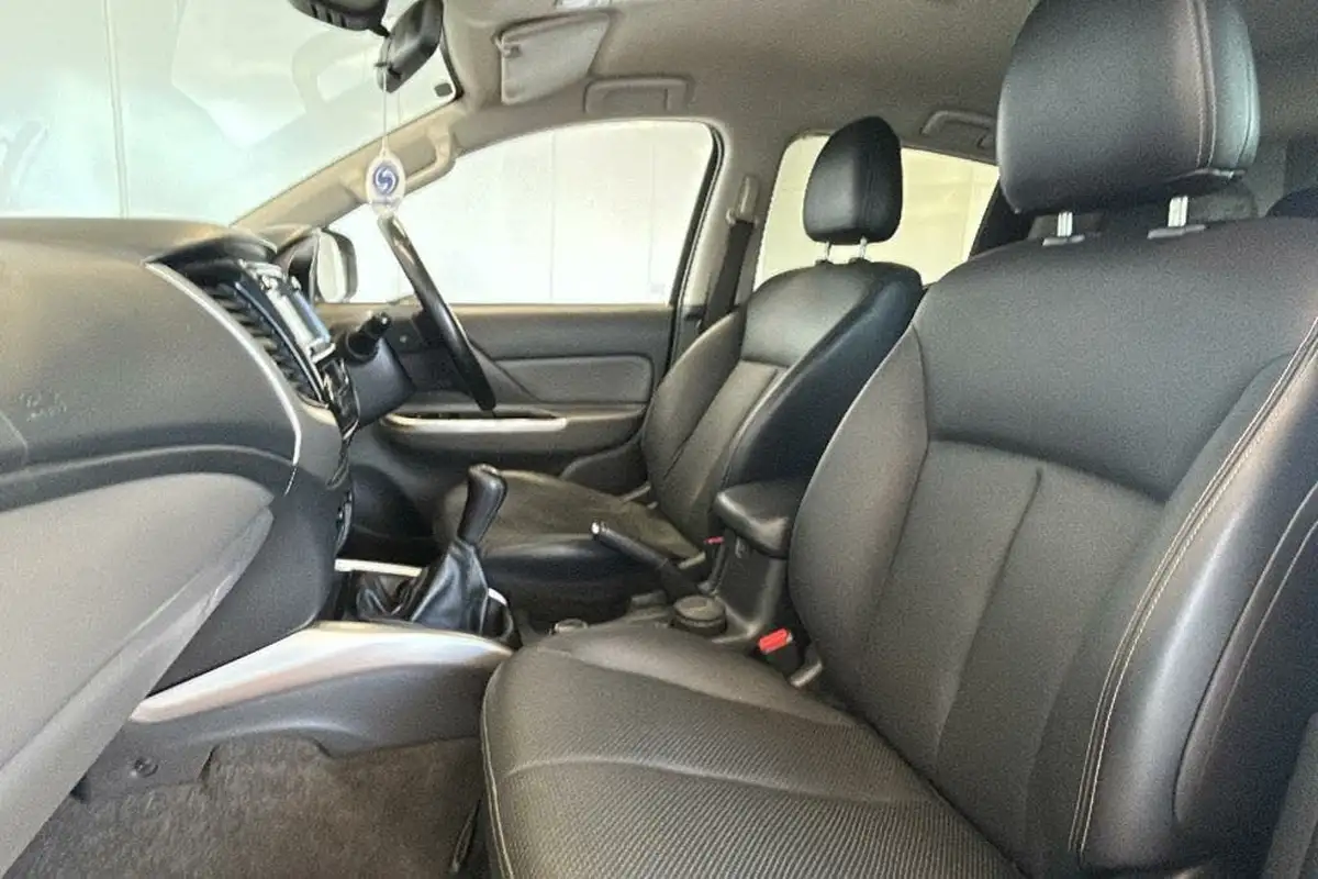 2016-mitsubishi-l200-24di-d-warrior-big-15