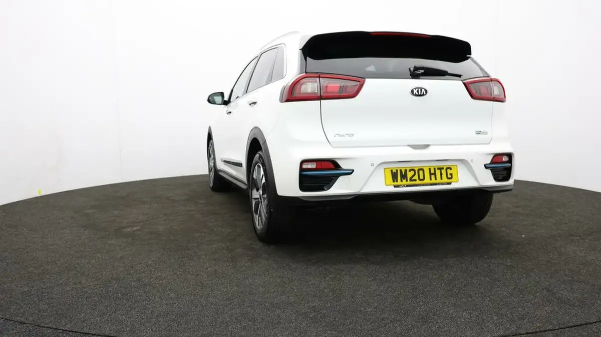 2020-kia-e-niro-ev-first-edition-big-29