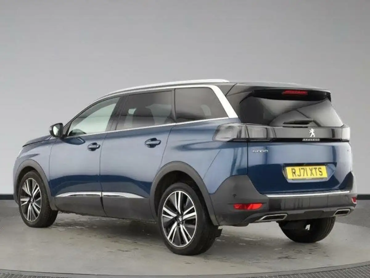 2022-peugeot-5008-suv-12-puretech-gt-premium-big-5