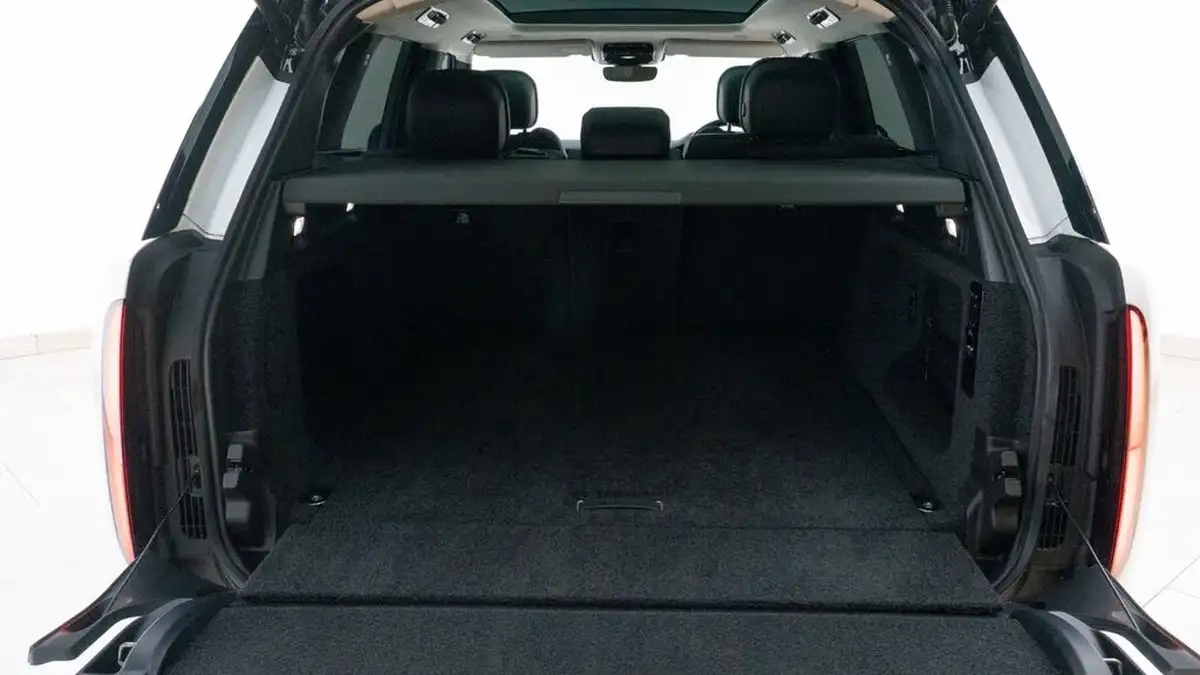 2023-land-rover-range-rover-30-d350-se-big-9