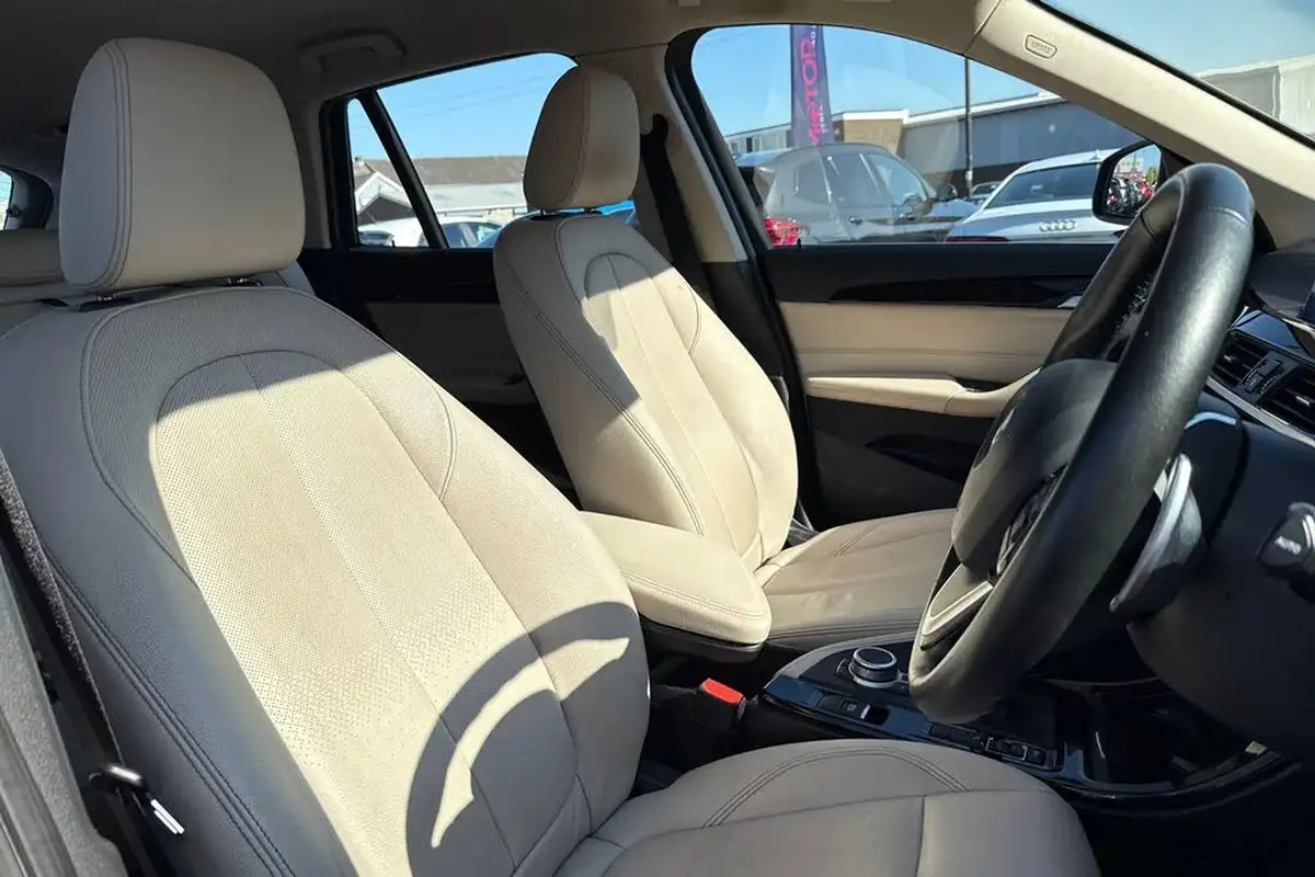 2021-bmw-x1-20td-sdrive18d-xline-sport-auto-big-23