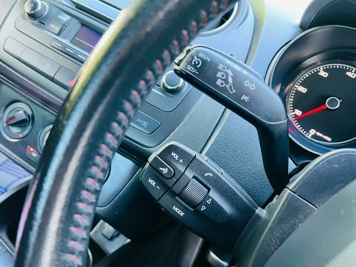 2013-seat-ibiza-16td-fr-105-cr-hatchback-5d-big-56