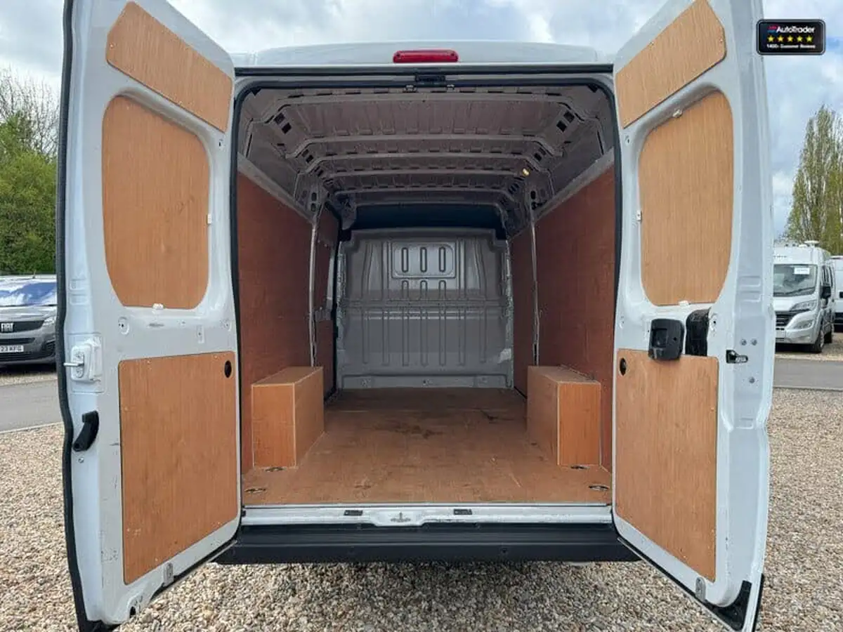 2023-peugeot-boxer-22-bluehdi-professional-premium-435-l4h2-big-7