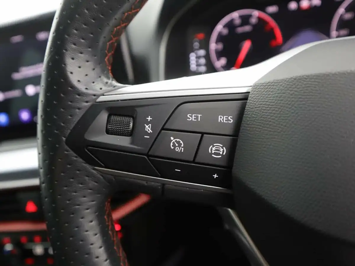 2022-seat-arona-10-tsi-fr-sport-big-30