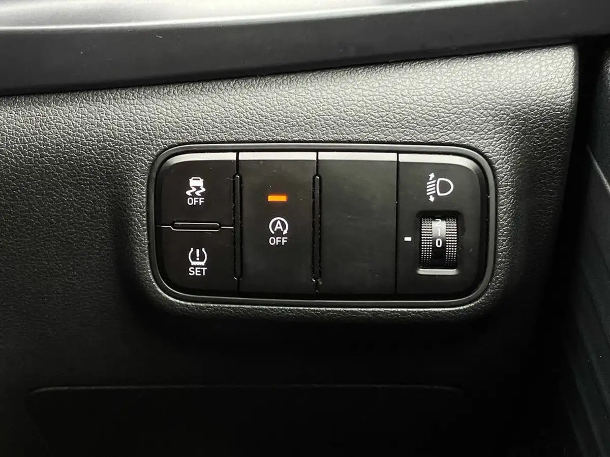 2022-hyundai-bayon-10-t-gdi-se-connect-dct-big-31