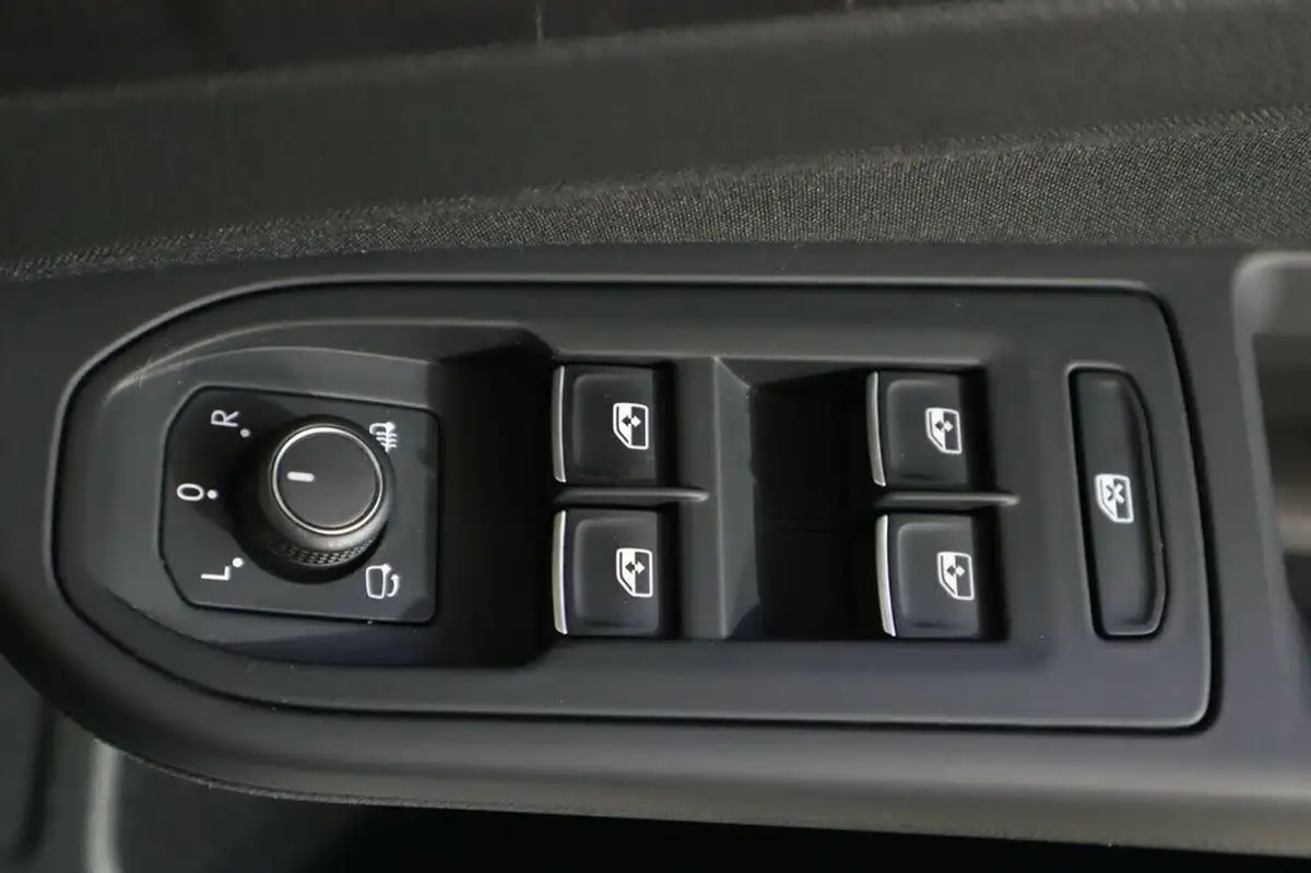 2020-volkswagen-golf-20-tsi-gti-dsg-big-23