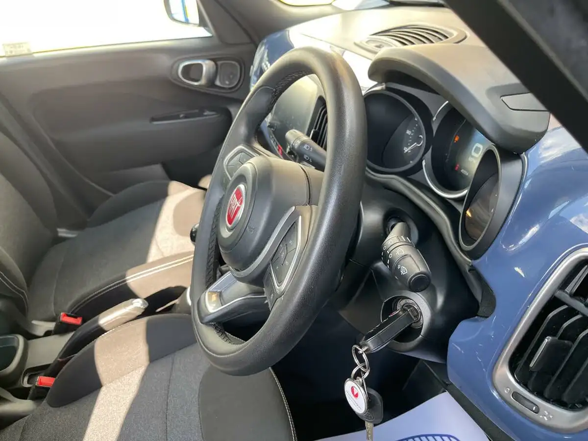 2018-fiat-500l-14-mirror-big-34