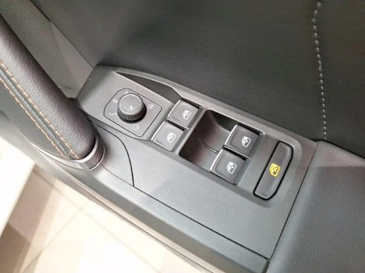 2023-cupra-leon-nf-20-tsi-vz1-big-17