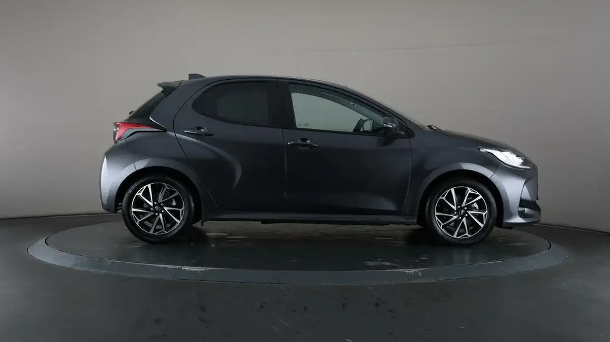 2023-toyota-yaris-15-vvt-i-design-big-52