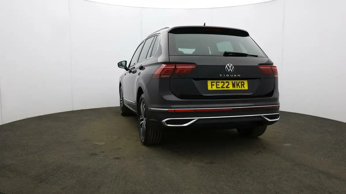 2022-volkswagen-tiguan-15-tsi-elegance-big-25