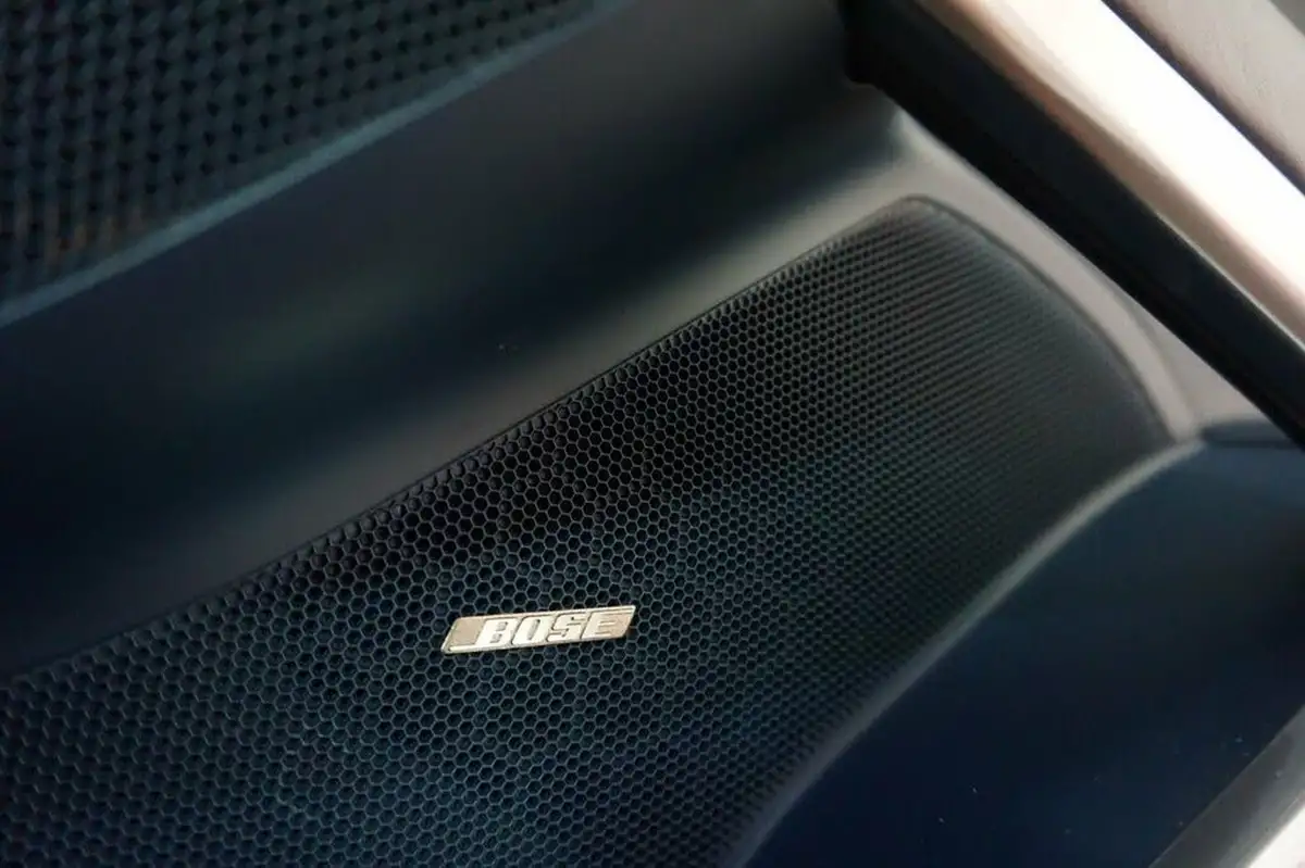 2015-porsche-911-38-turbo-coupe-big-27