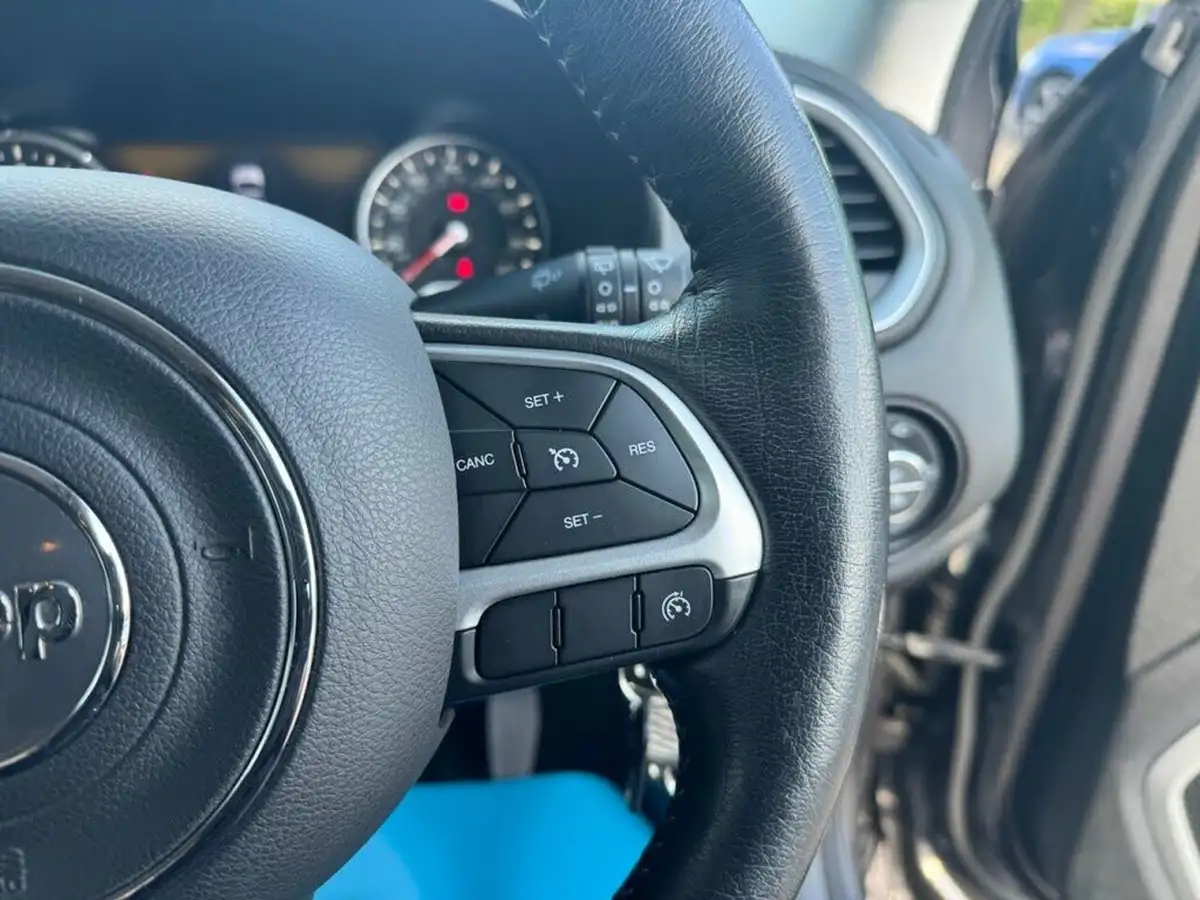 2016-jeep-renegade-16-multijet-ii-limited-ss-big-30
