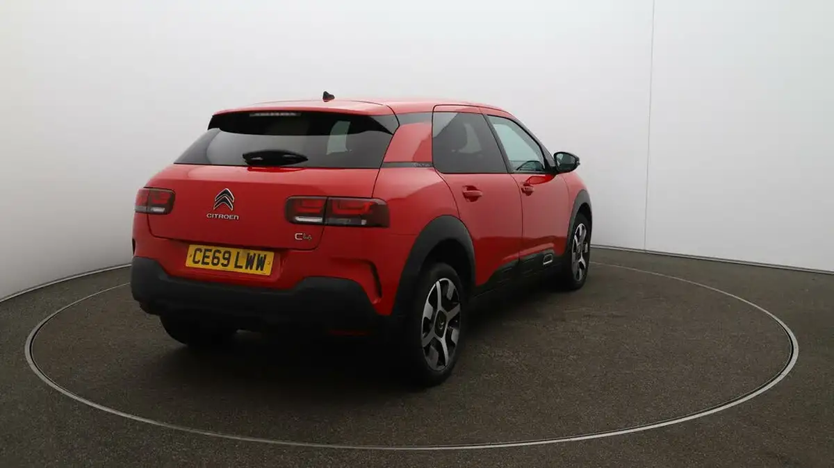 2019-citroen-c4-cactus-15bluehdi-flair-120ps-eat6-big-46