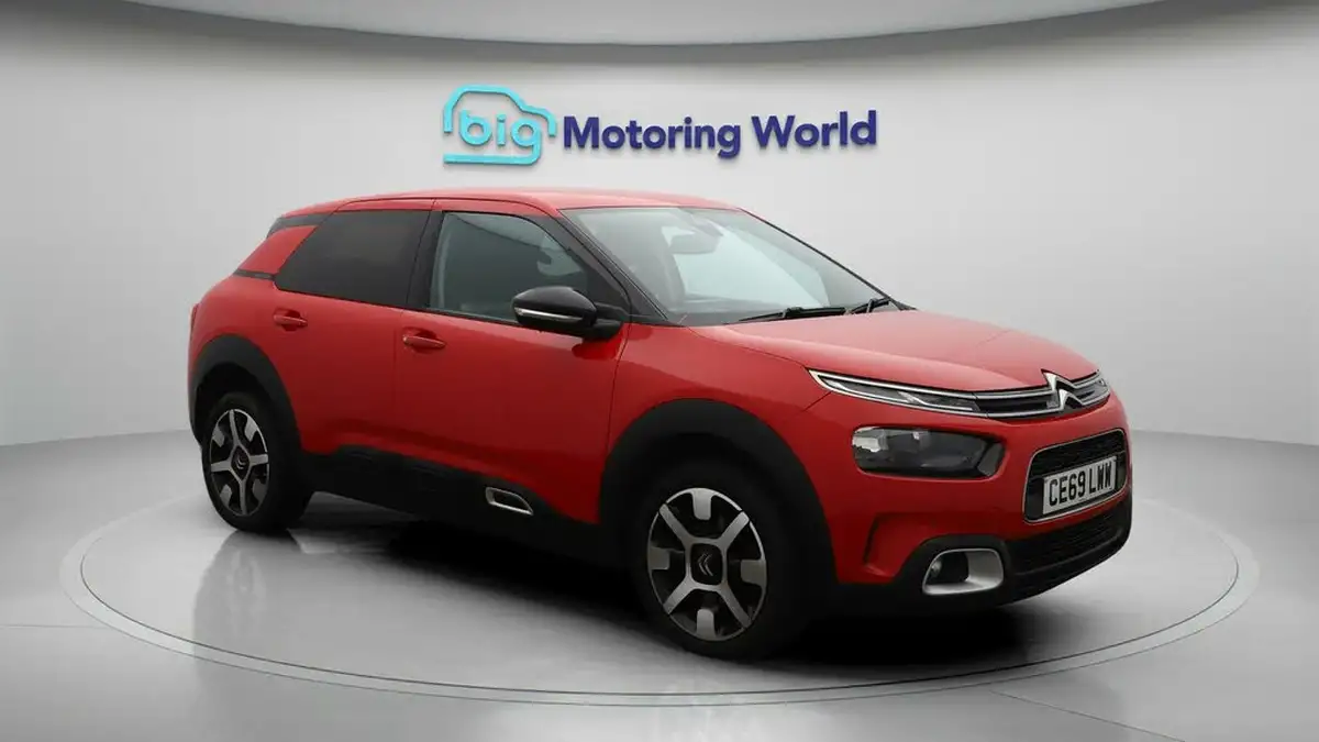2019-citroen-c4-cactus-15bluehdi-flair-120ps-eat6-big-1