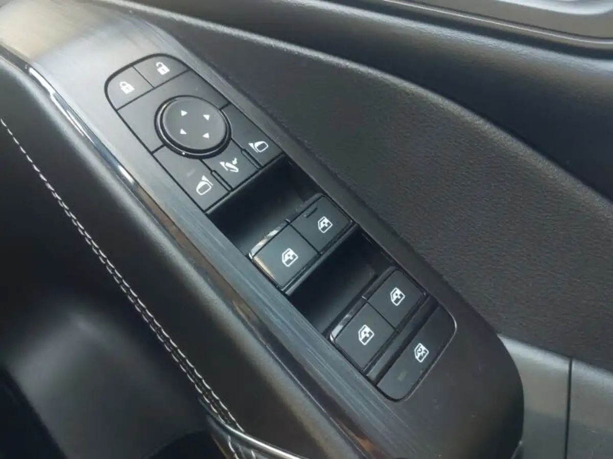 2024-nissan-qashqai-13-dig-t-n-connecta-140ps-big-13