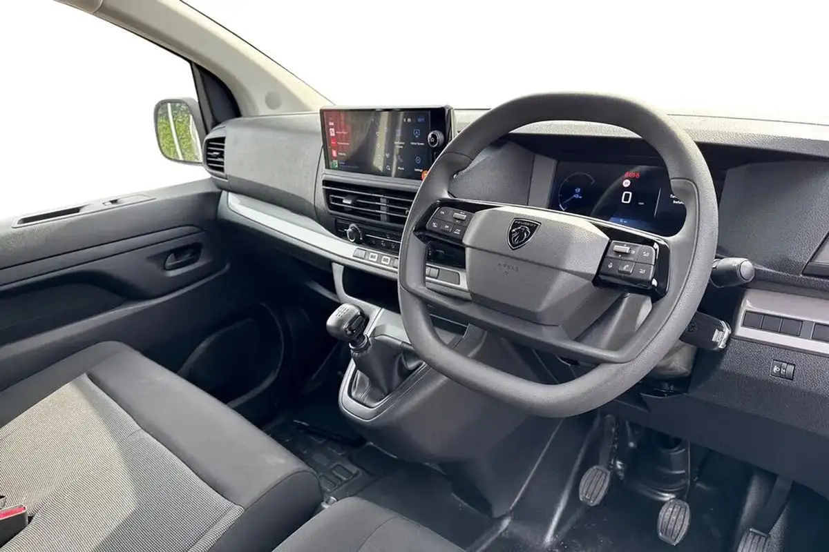 2024-peugeot-expert-15-bluehdi-professional-long-big-12