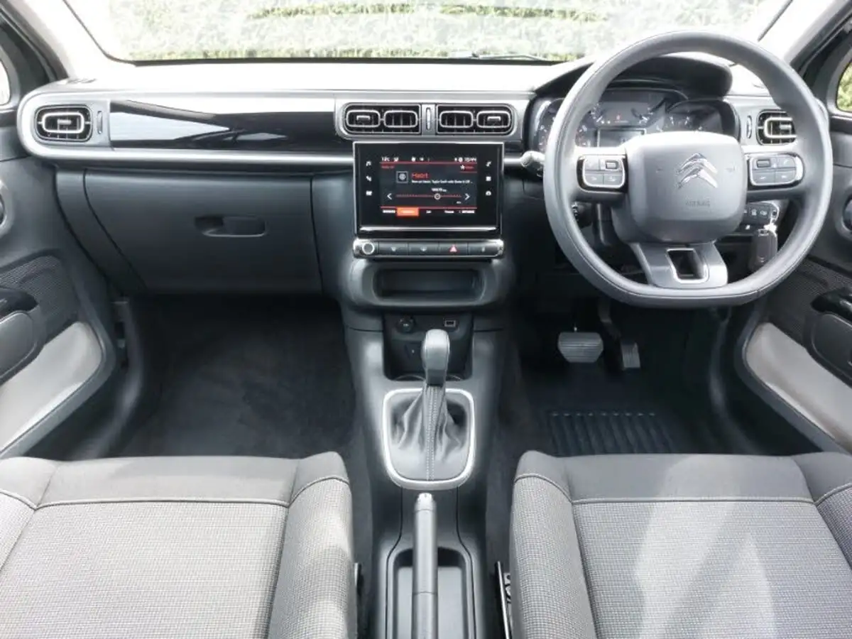 2024-citroen-c3-12-puretech-plus-110ps-eat6-big-2