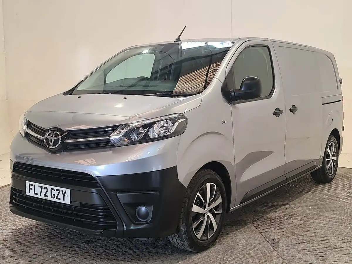 2022-toyota-proace-15d-icon-medium-big-8
