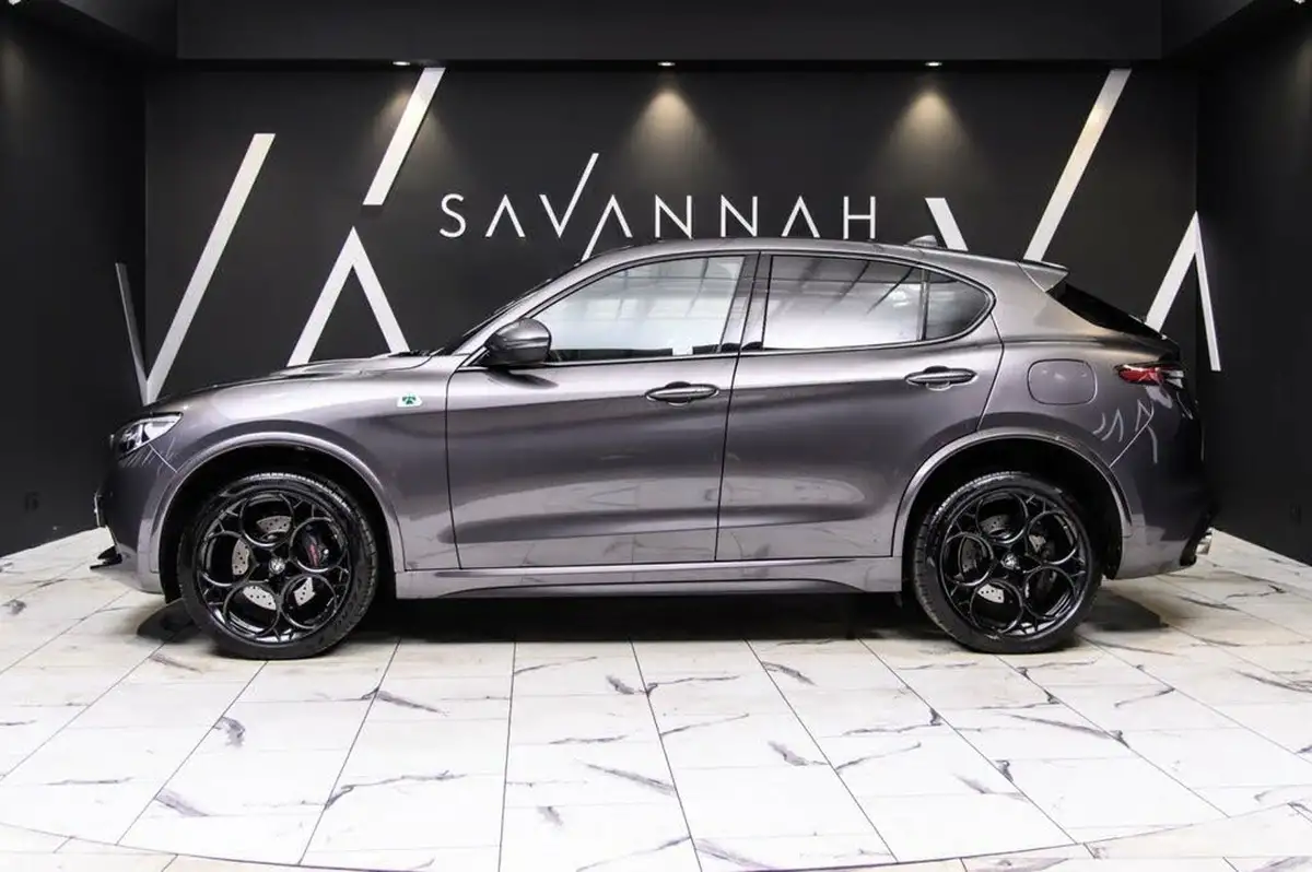 2021-alfa-romeo-stelvio-29-biturbo-quadrifoglio-big-4