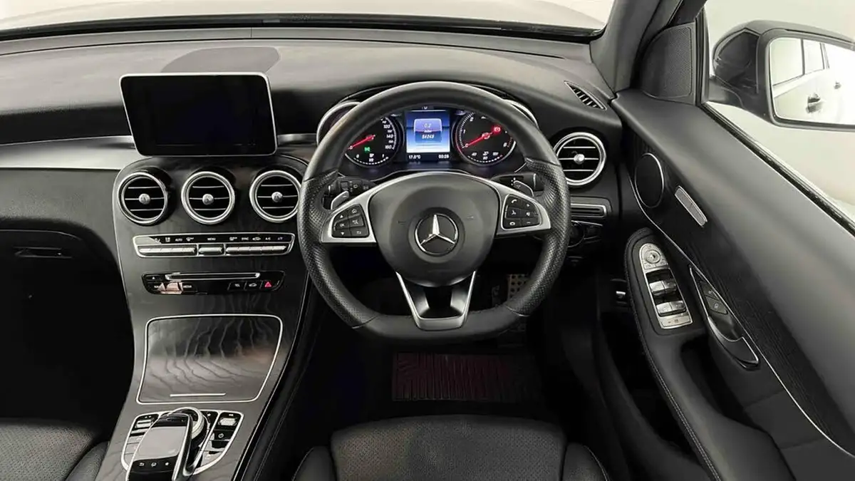 2016-mercedes-benz-glc-class-21d-glc220d-amg-line-ss-station-wagon-auto-big-8