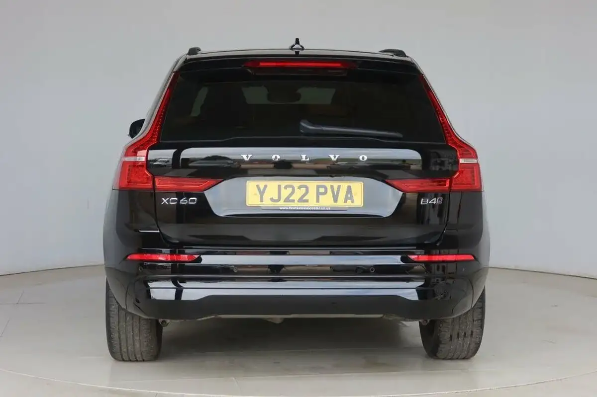 2021-volvo-xc60-20td-b4-momentum-awd-big-6