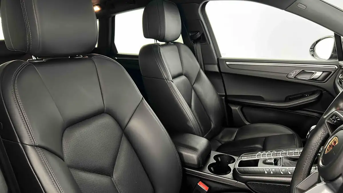2019-porsche-macan-20-big-33