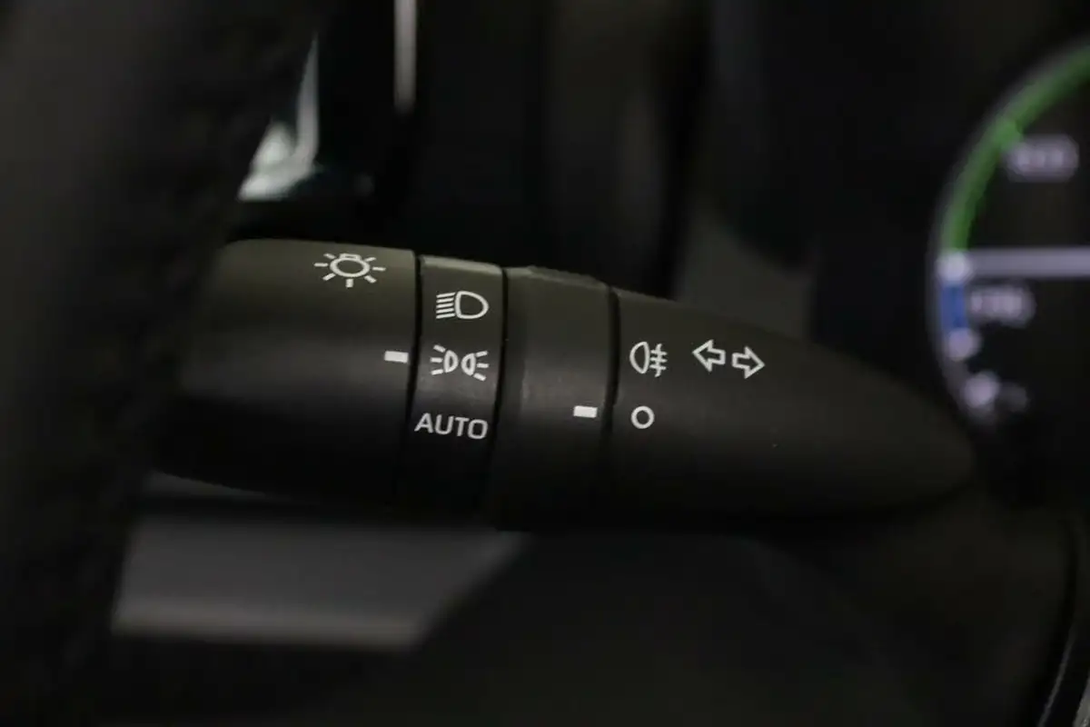 2022-toyota-yaris-15-vvt-i-icon-big-20