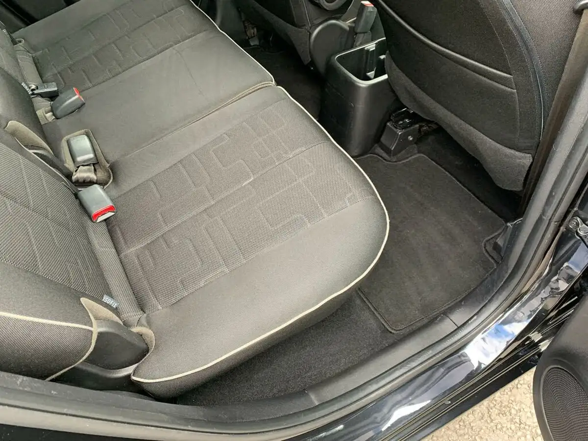 2016-kia-venga-14-2-big-10