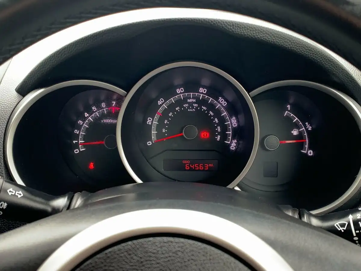 2016-kia-venga-14-2-big-34