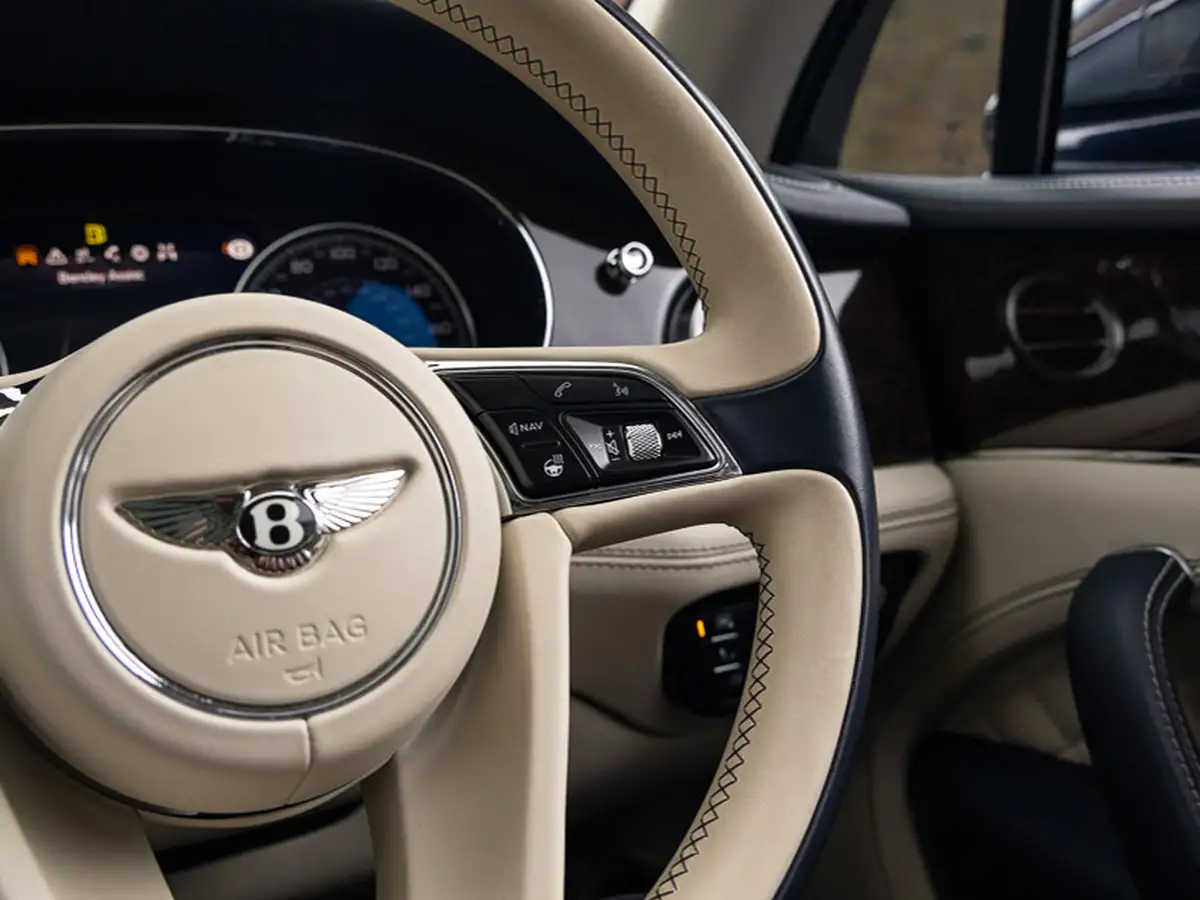 2016-bentley-bentayga-60-w12-big-15