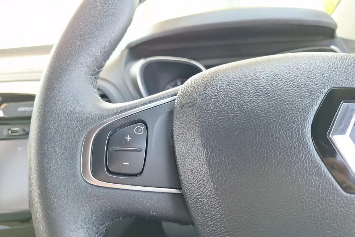 2018-renault-captur-15dci-iconic-big-31