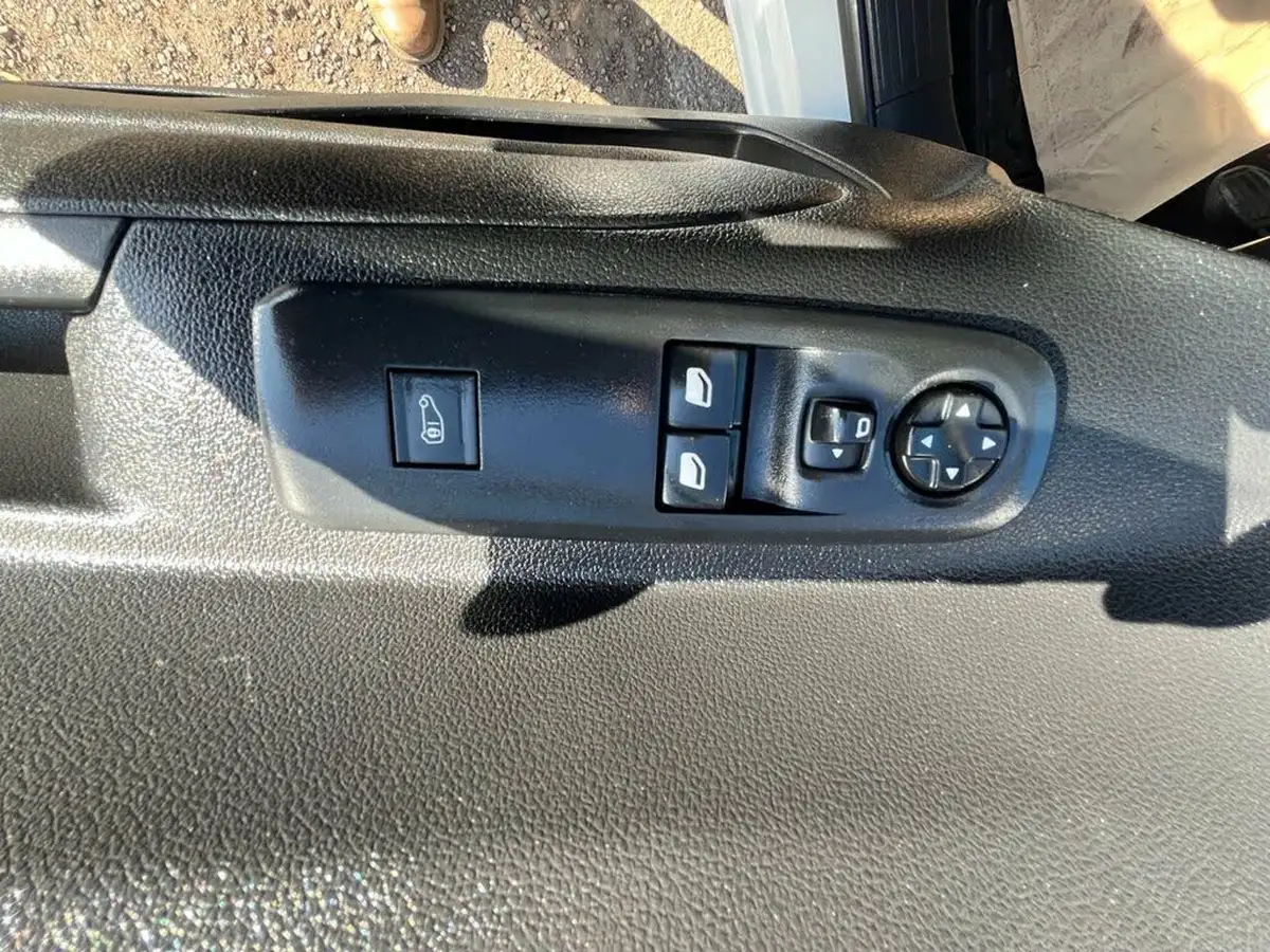 2022-toyota-proace-city-15d-active-big-17