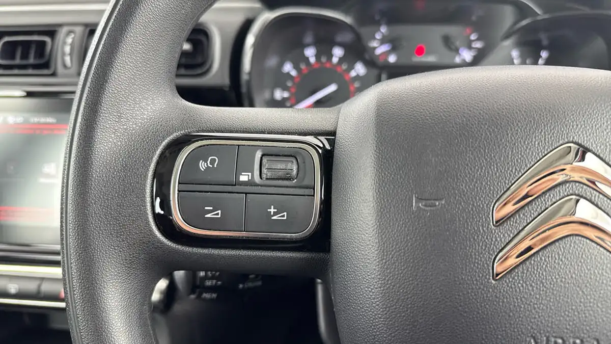2021-citroen-c3-12-puretech-shine-83ps-big-18
