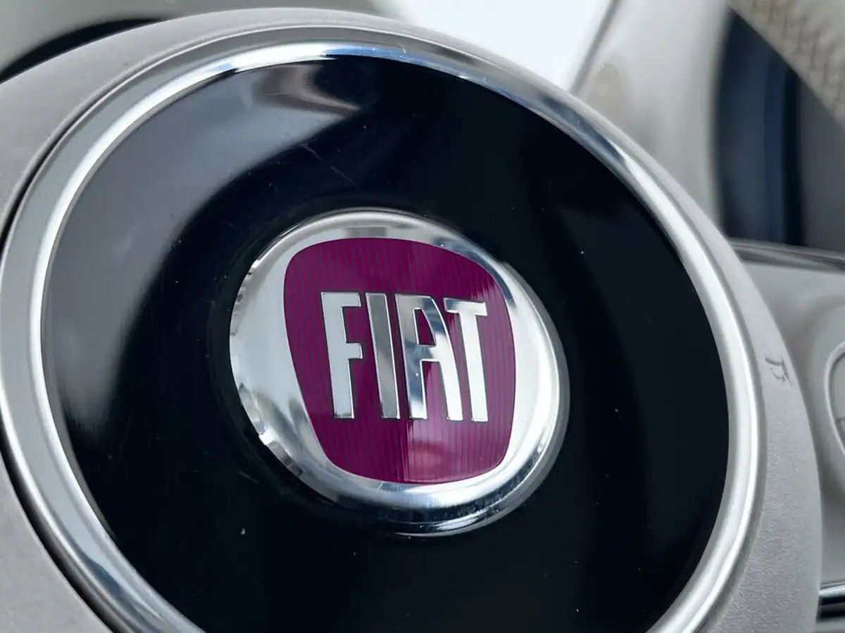 2016-fiat-500-12-lounge-dualogic-big-27