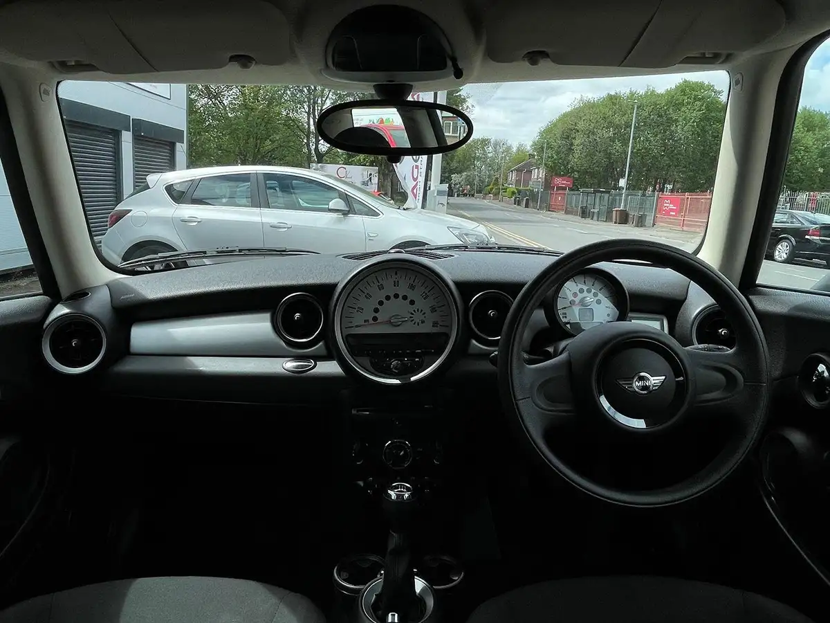 2011-mini-cooper-16-first-big-21