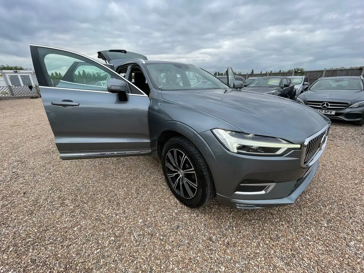 2018-volvo-xc60-20td-d4-inscription-4x4-geartronic-big-37
