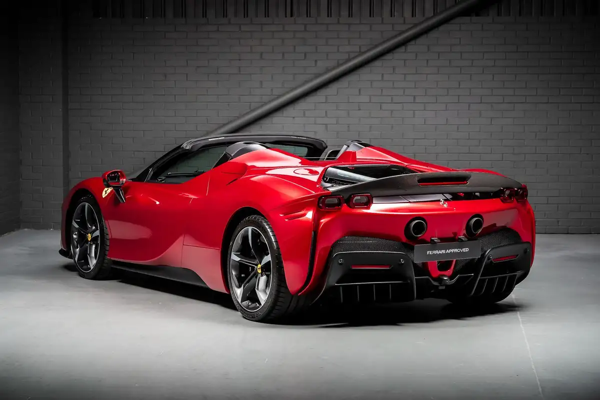 2023-ferrari-sf90-40t-v8-f1-dct-ss-4wd-big-9
