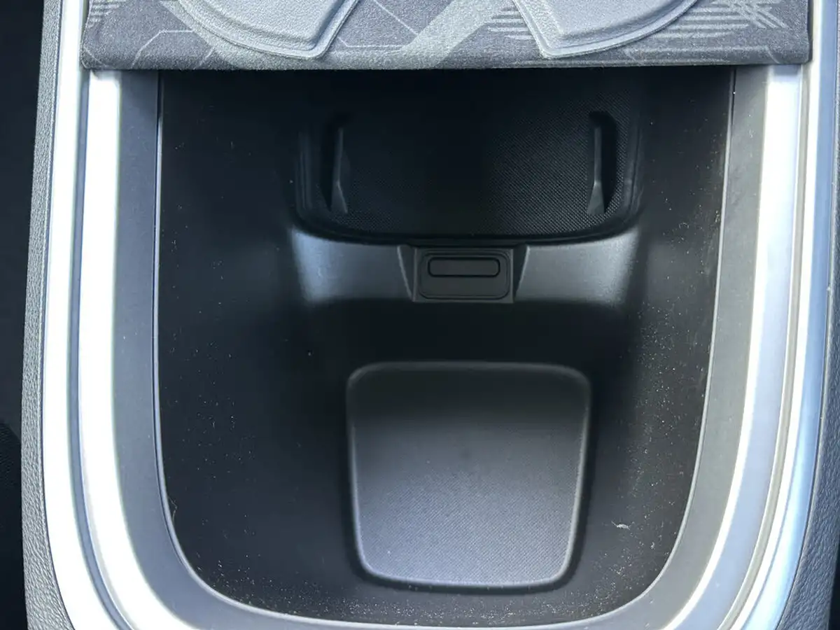 2025-jeep-avenger-12-gse-summit-e-hybrid-48v-auto-big-23