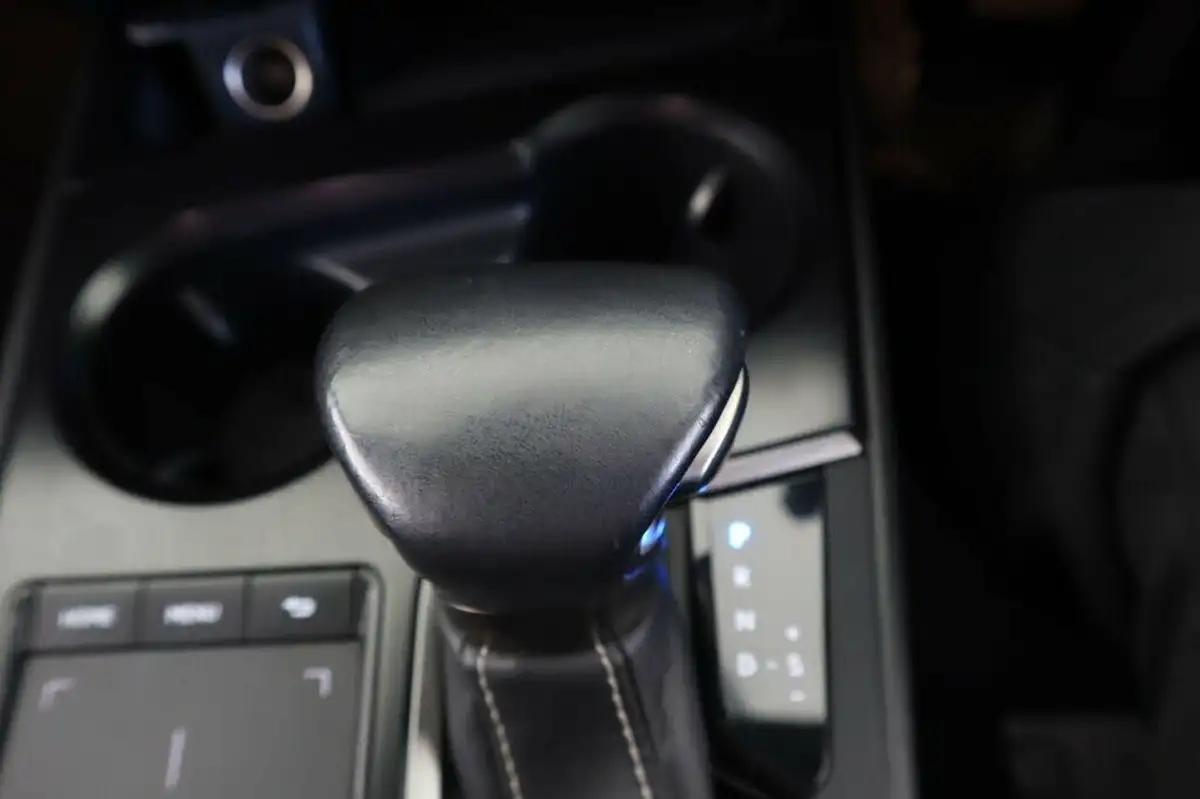 2022-lexus-ux-250h-20-ux-184bhp-premium-plus-pack-big-13