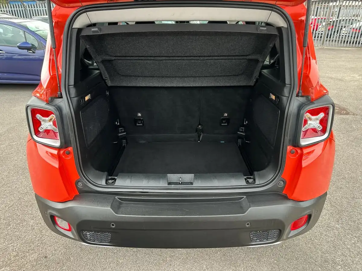 2015-jeep-renegade-16td-limited-big-16