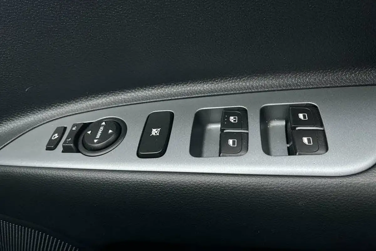 2024-kia-stonic-10-t-gdi-gt-line-s-98bhp-dct-big-15